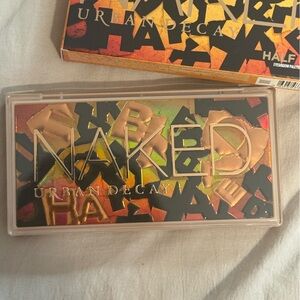 New in box 
Urban decay half baked mini pallet